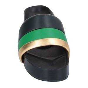 Sandro platform slides